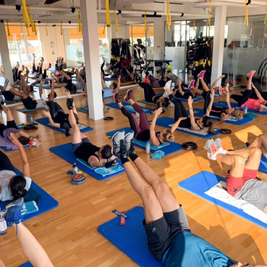 Spass und Bewegung in der Gruppe High Five Fitness Center